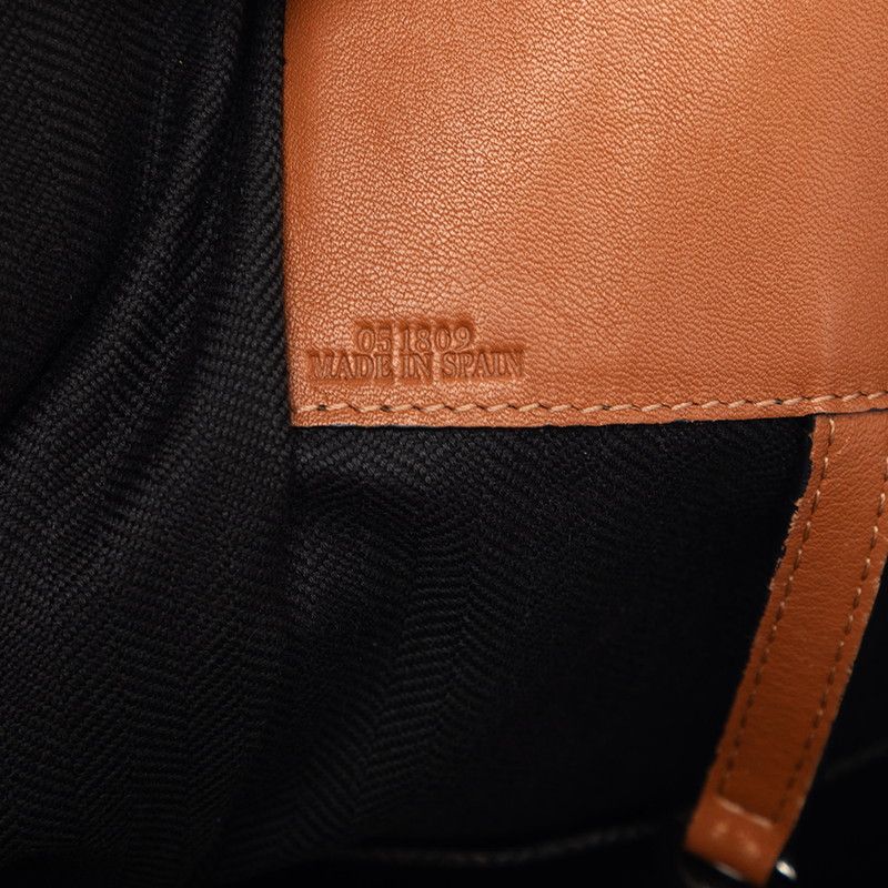 Loewe Anagram Hammock Small 2-Way Shoulder Bag Brown Leather — view 6
