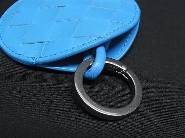 Bottega Veneta Bag Charm Intrecciato Blue Leather Key Holder Key Ring — view 3