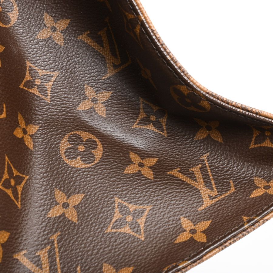 Louis Vuitton Tote On The Go GM — view 9