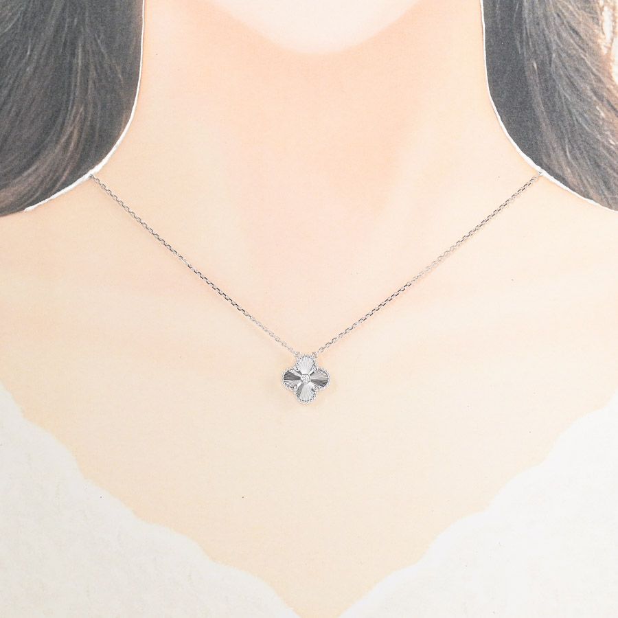 Van Cleef & Arpels Necklace Vintage Alhambra — view 6