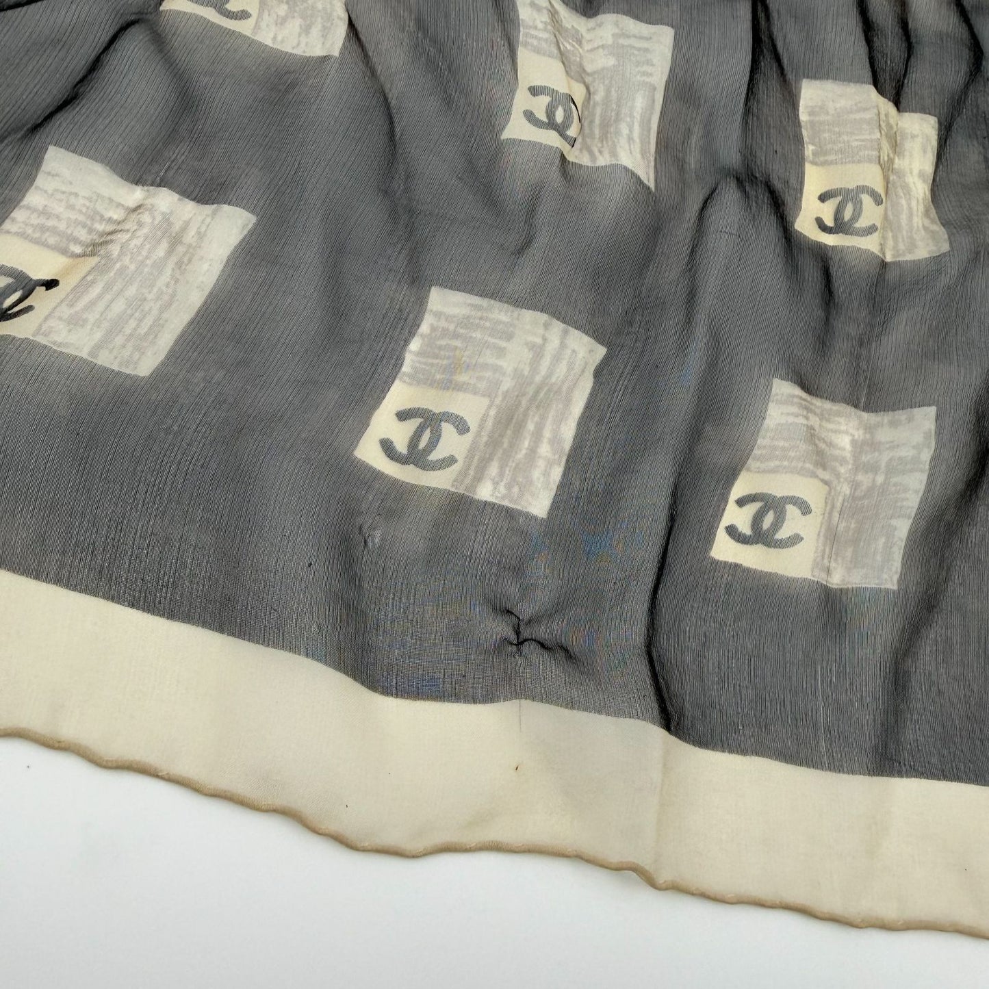 Chanel CC Logo Scarf Silk Gray Vintage — view 7