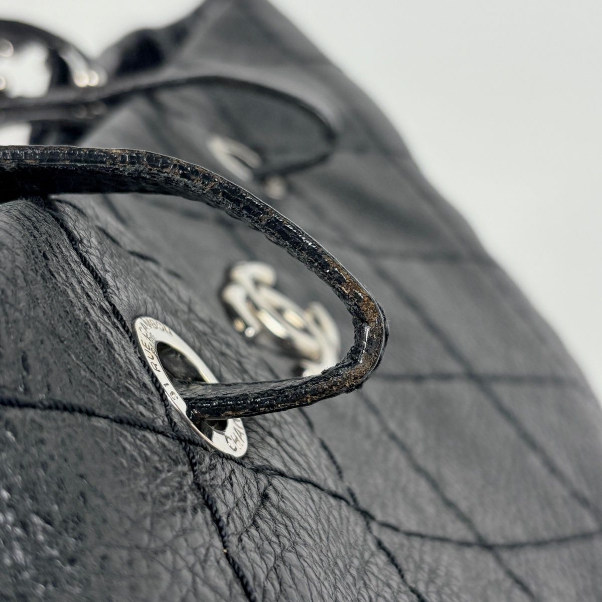 Chanel on the Road Tote CC Logo Leather Black — view 5
