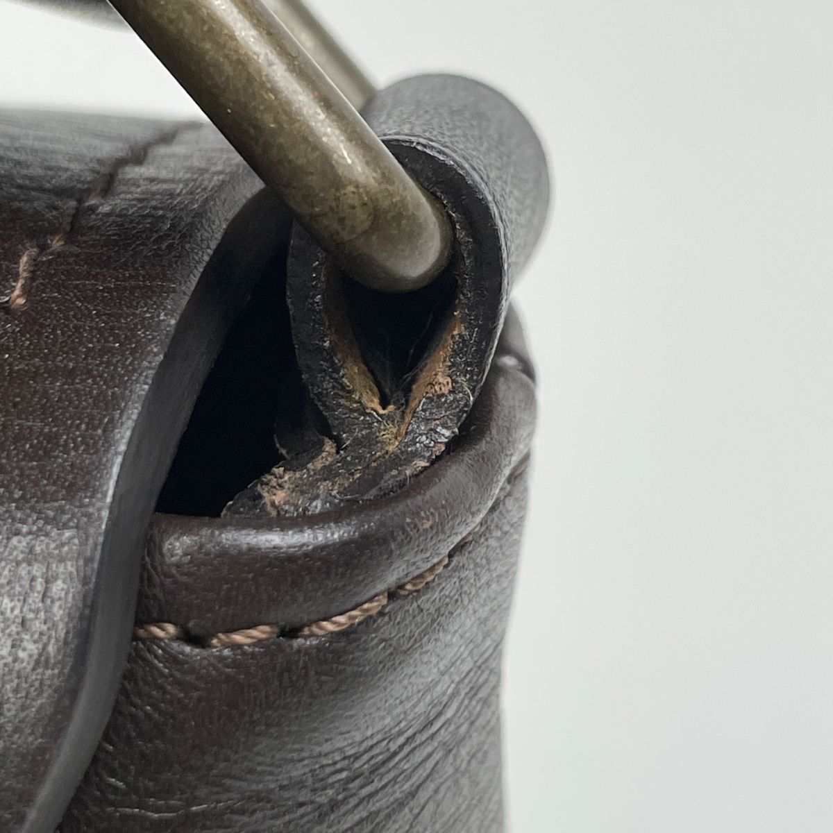 Louis Vuitton Omaha Crossbody Shoulder Bag Utah Leather Cafe — view 5