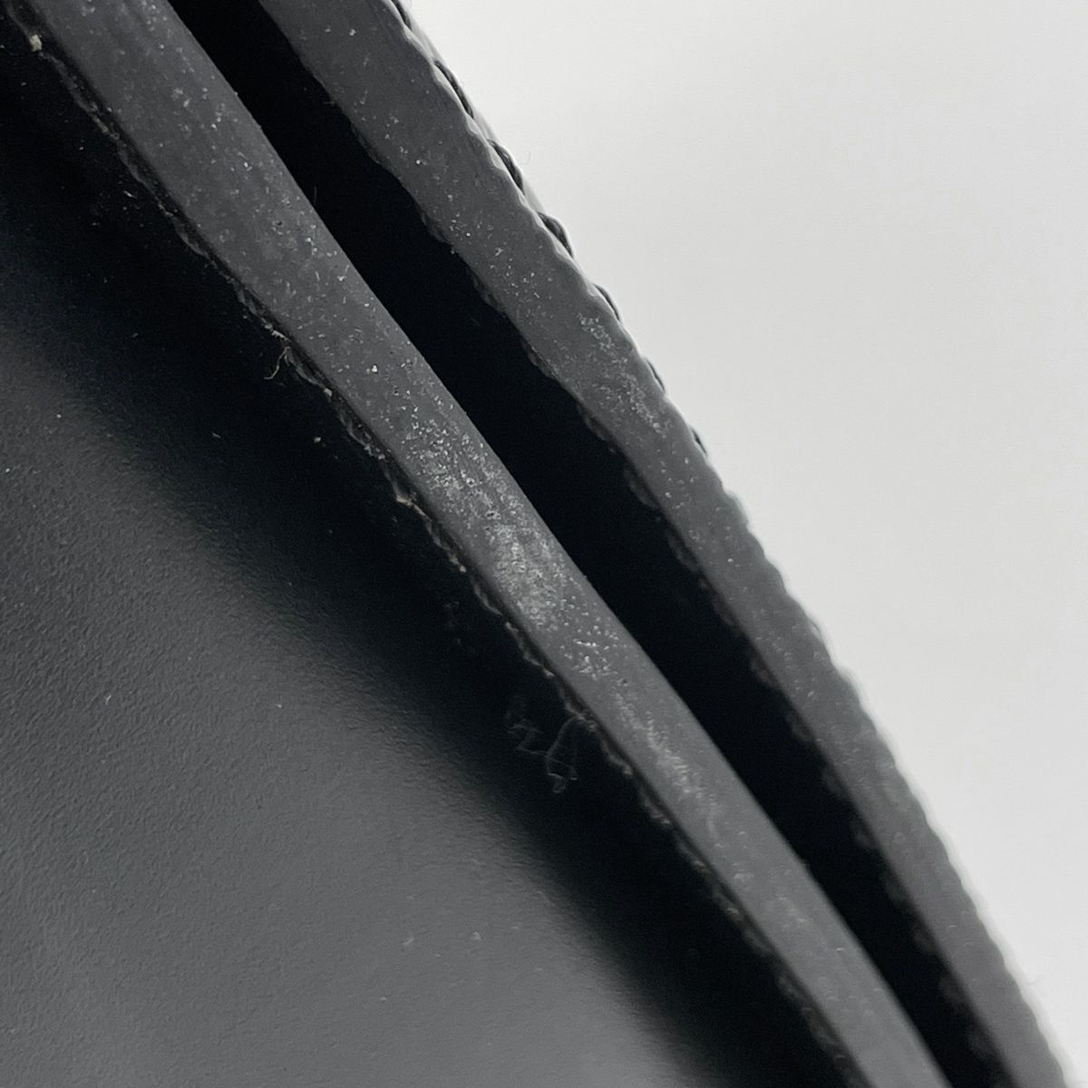 Louis Vuitton Pont Neuf Handbag Epi Noir — view 4