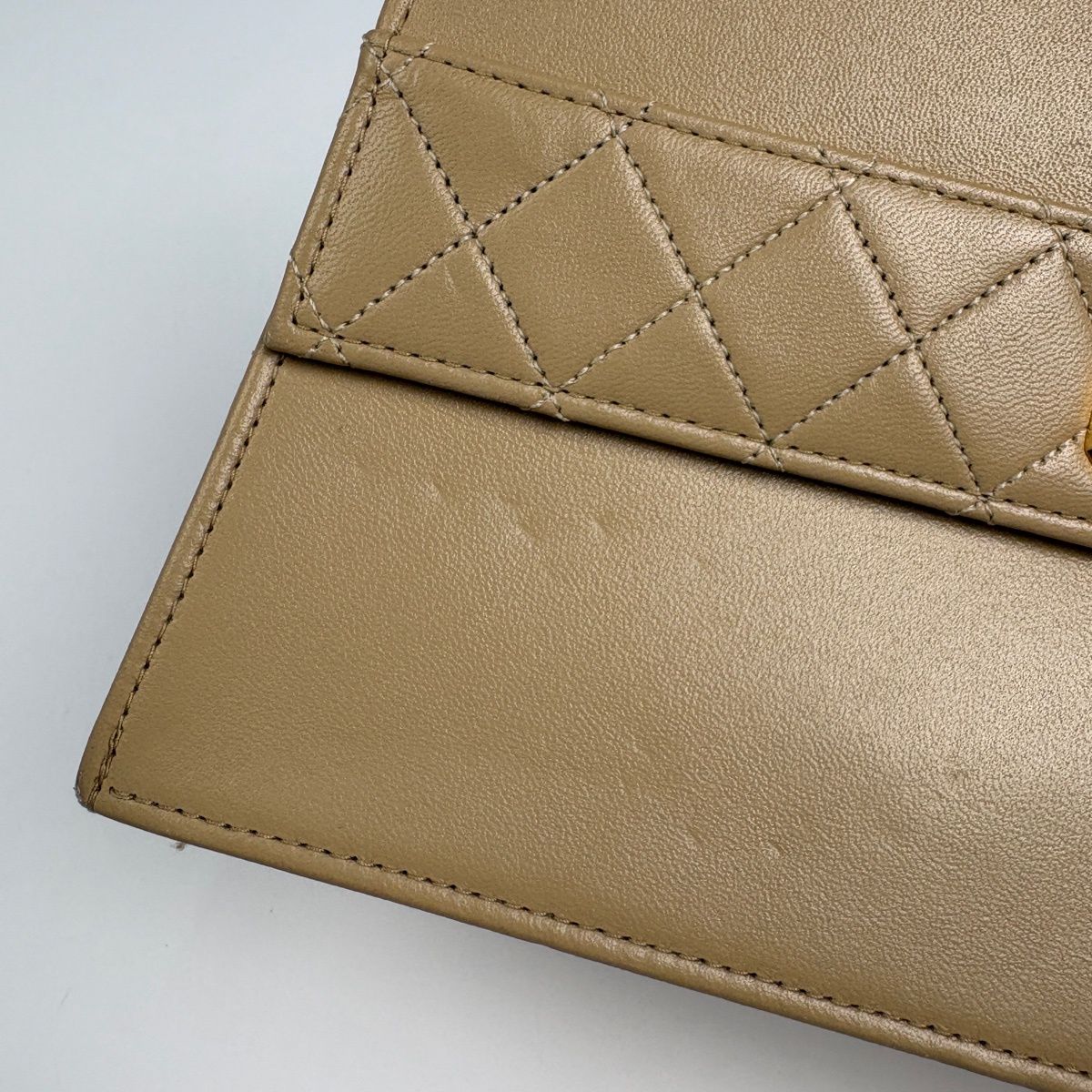 Chanel Logo Chain Shoulder Bag Quilted Leather Beige — view 5
