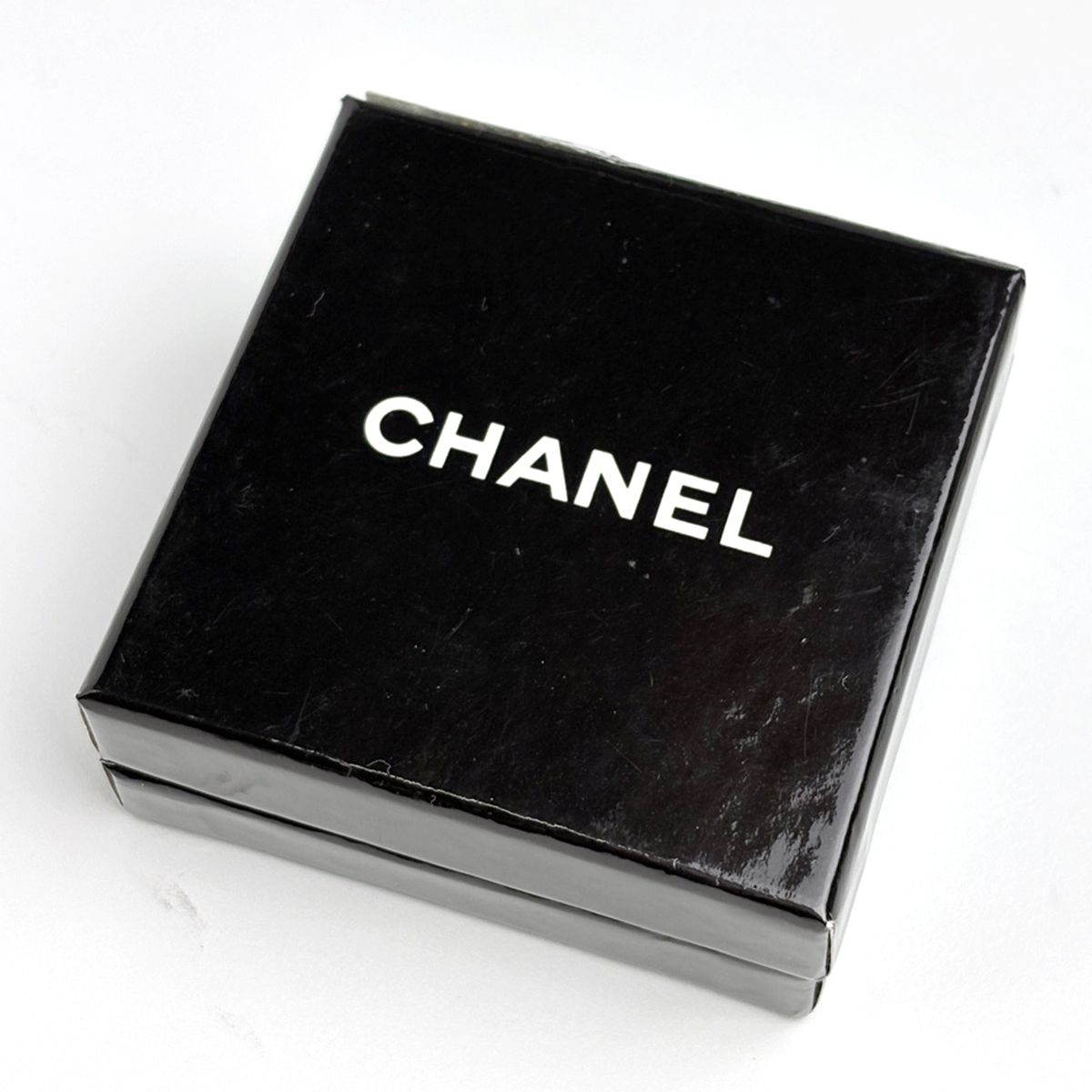 Chanel CC Logo Brooch Gold Plated — view 6