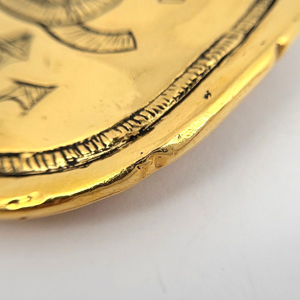 Chanel CC Logo Brooch Gold Plated — view 4