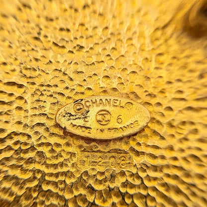 Chanel CC Logo Brooch Gold Plated — view 5