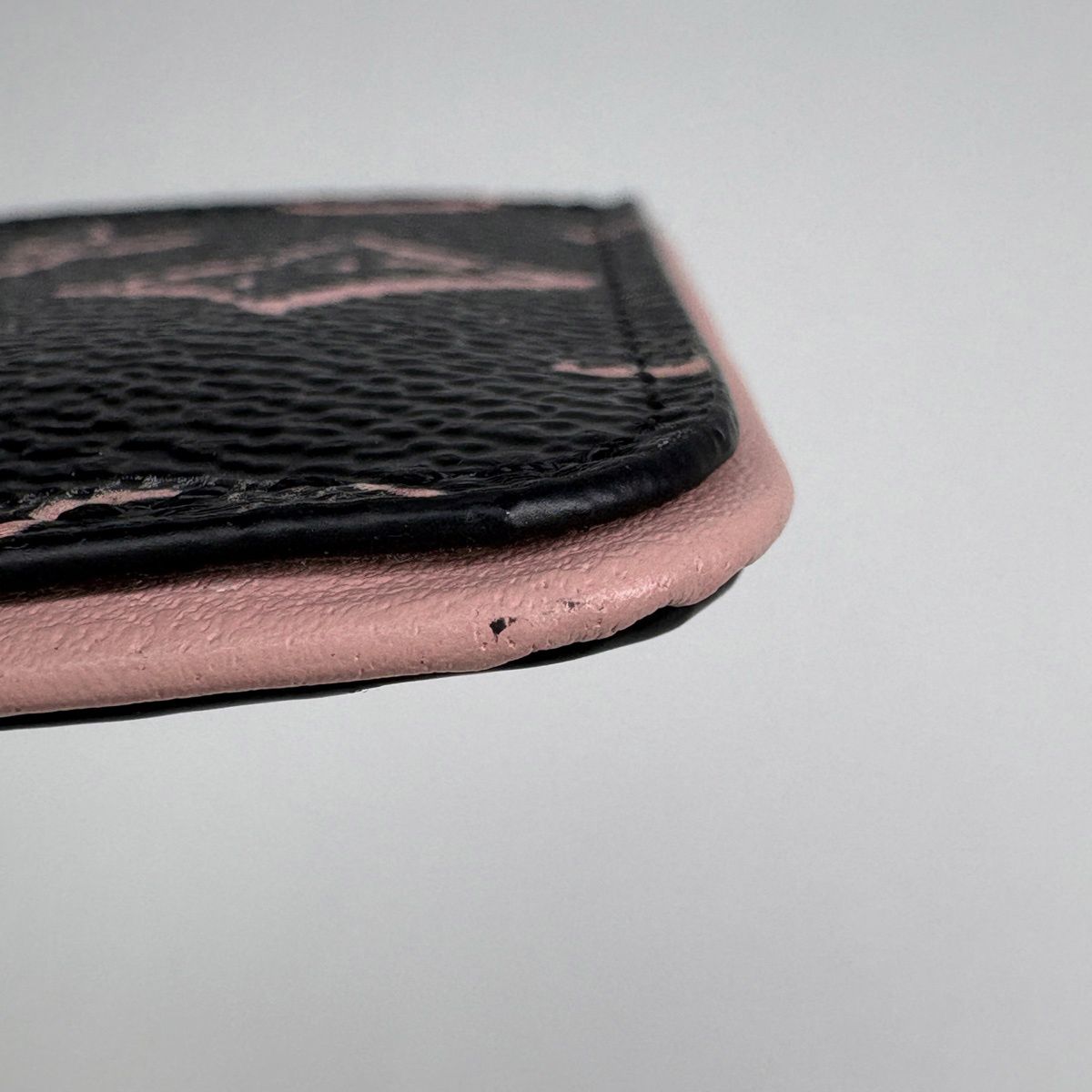 Louis Vuitton Card Holder LV Side Up Passcase Case Monogram Noir Pink — view 3