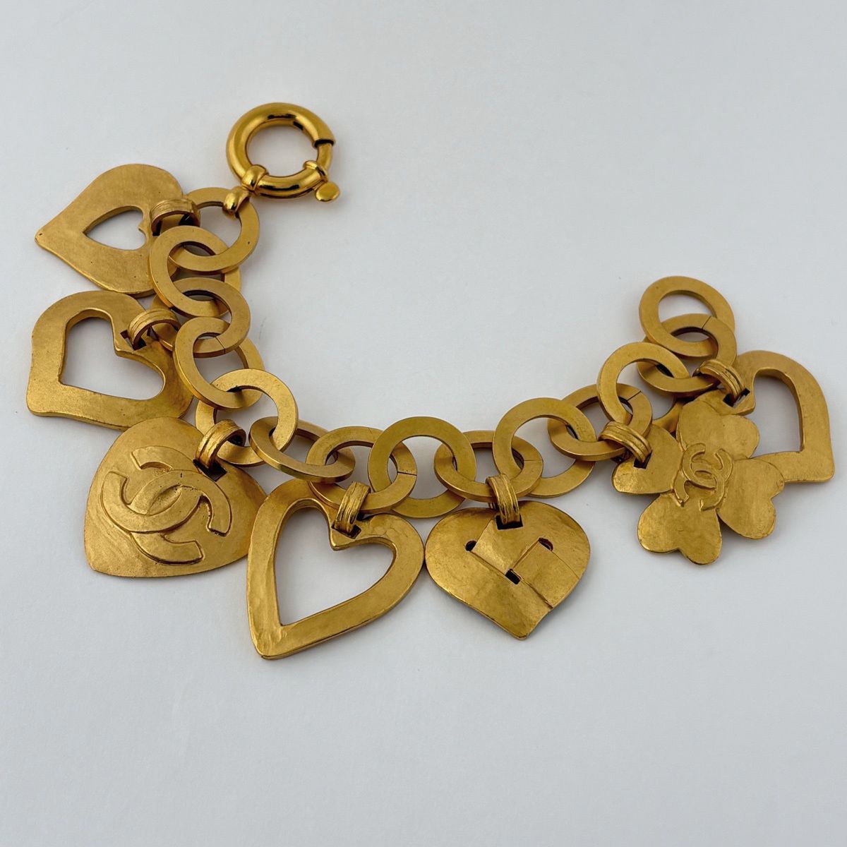 Chanel CC Logo Bracelet Bangles Heart Gold Plated — view 2
