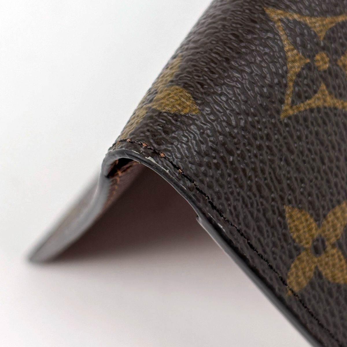 Louis Vuitton Couverture Passport NM Case My LV World Tour Monogram Brown — view 3