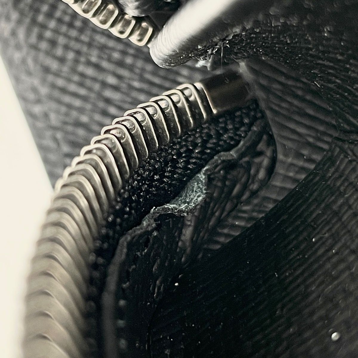 Louis Vuitton Zippy XL Zip Around Wallet Monogram Eclipse Noir — view 5