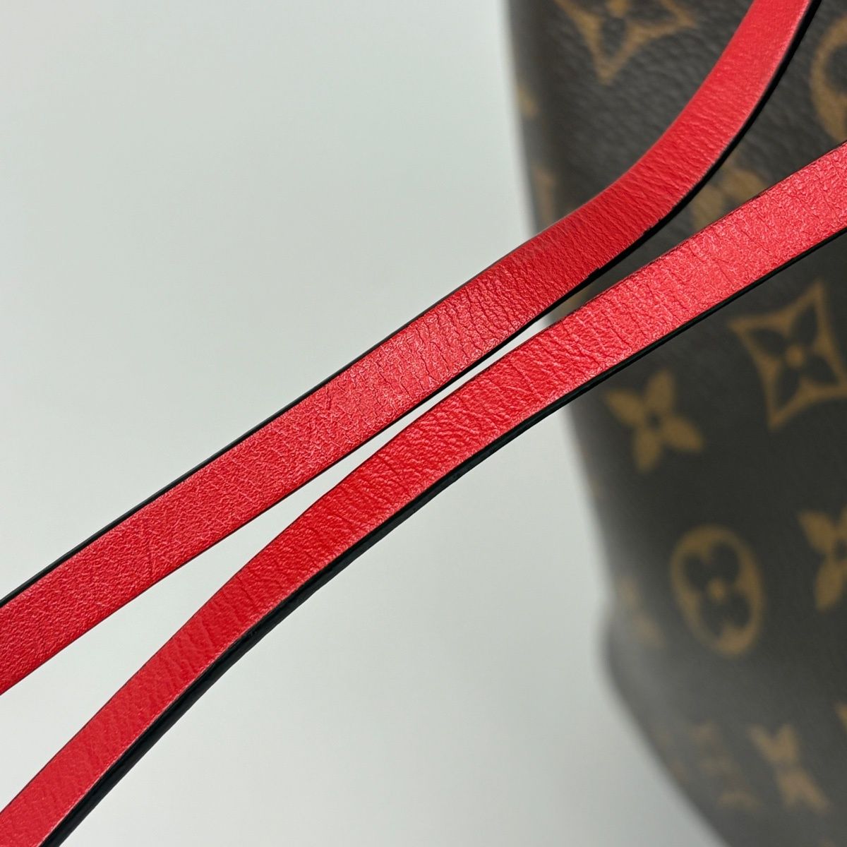 Louis Vuitton Neo Noe Drawstring Shoulder Crossbody Bag Monogram Coquelicot — view 4