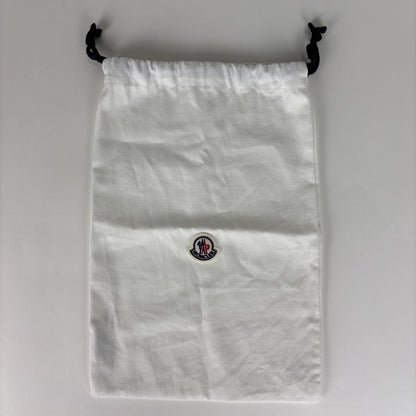 Moncler Logo Shoulder Bag Quilted Nylon Black — view 7