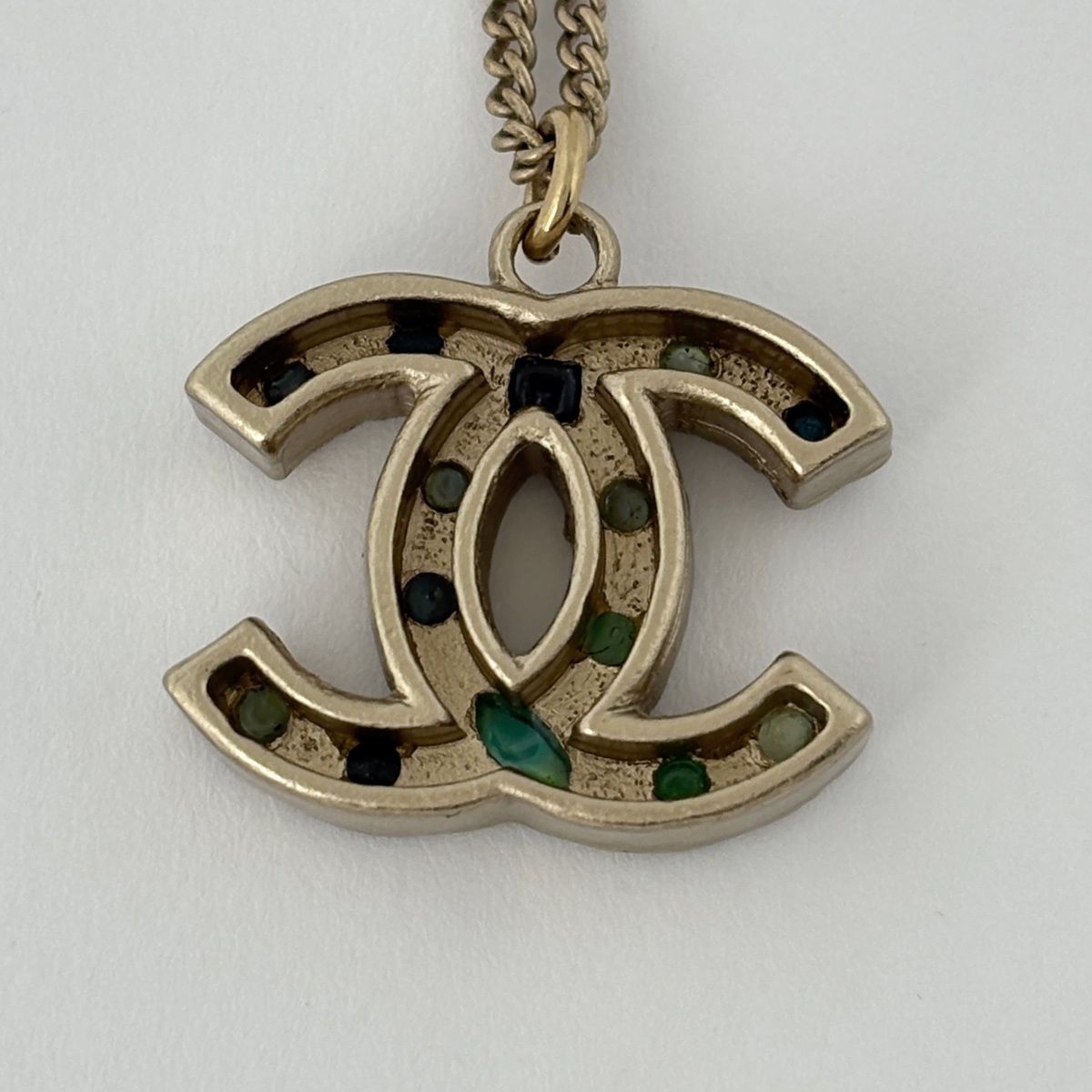 Chanel CC Logo Rhinestone Necklace Silver Plated Green — view 2
