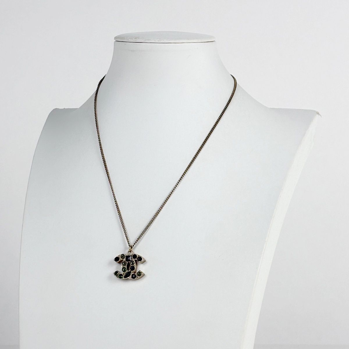 Chanel CC Logo Rhinestone Necklace Silver Plated Green — view 5