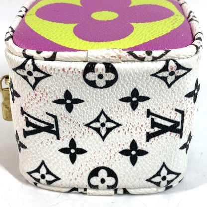 Louis Vuitton Pouch Porte-Monnaie Cube Monogram Giant Canvas White — view 6