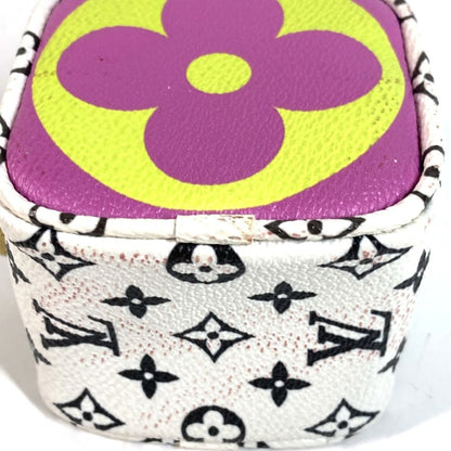 Louis Vuitton Pouch Porte-Monnaie Cube Monogram Giant Canvas White — view 7