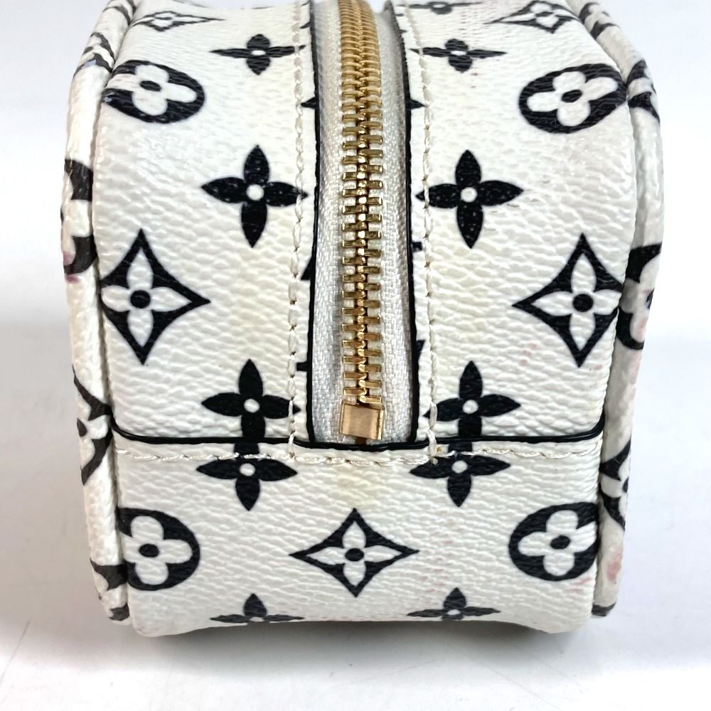 Louis Vuitton Pouch Porte-Monnaie Cube Monogram Giant Canvas White — view 4
