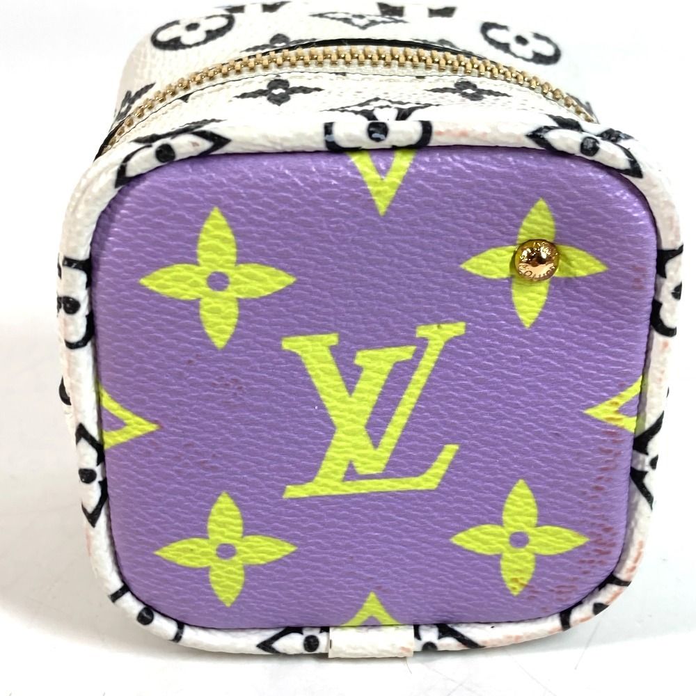 Louis Vuitton Pouch Porte-Monnaie Cube Monogram Giant Canvas White — view 2