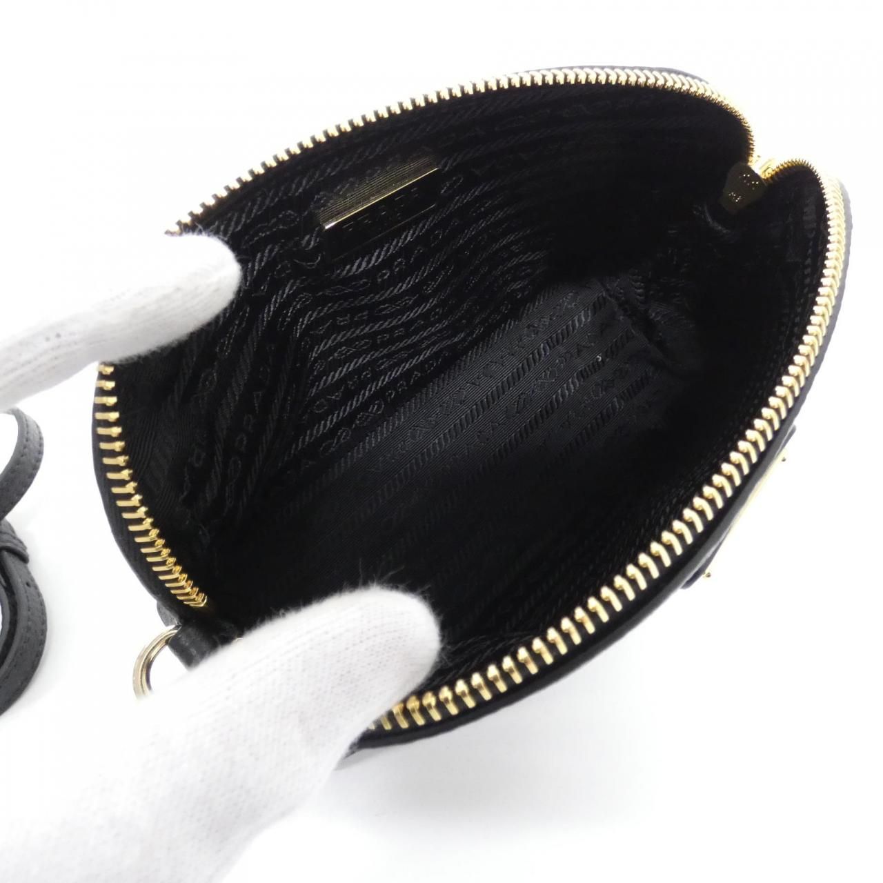 Prada Shoulder Bag Gold — view 6