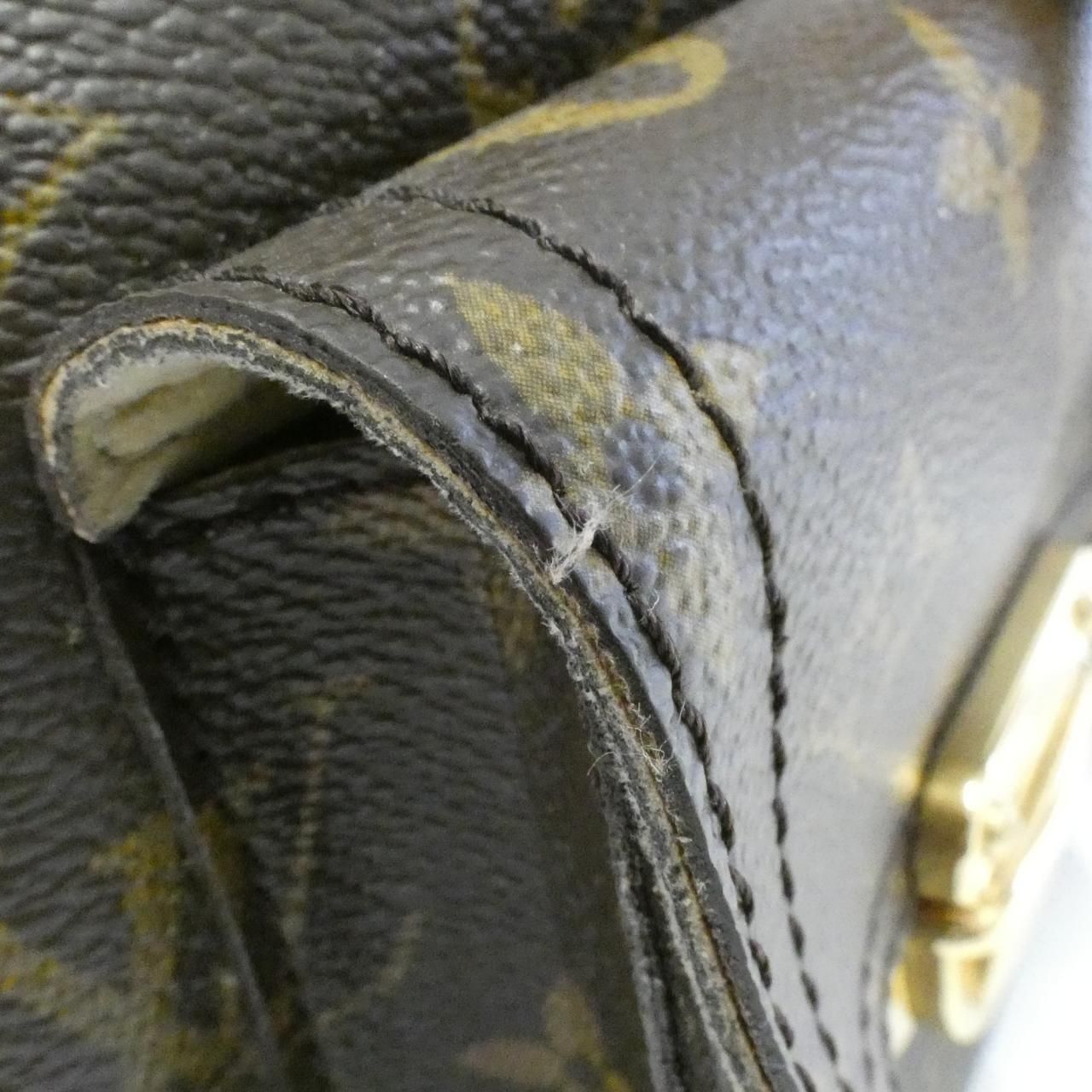Louis Vuitton Monogram Manhattan GM — view 4
