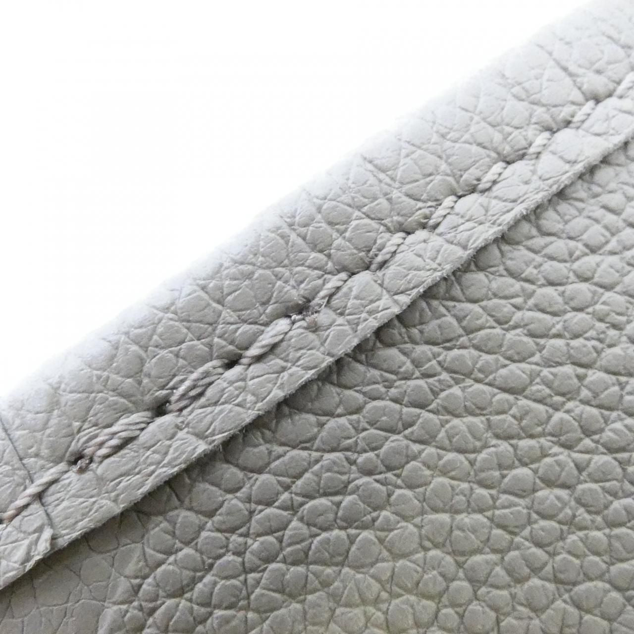 Louis Vuitton Monogram Empreinte Neverfull MM — view 3