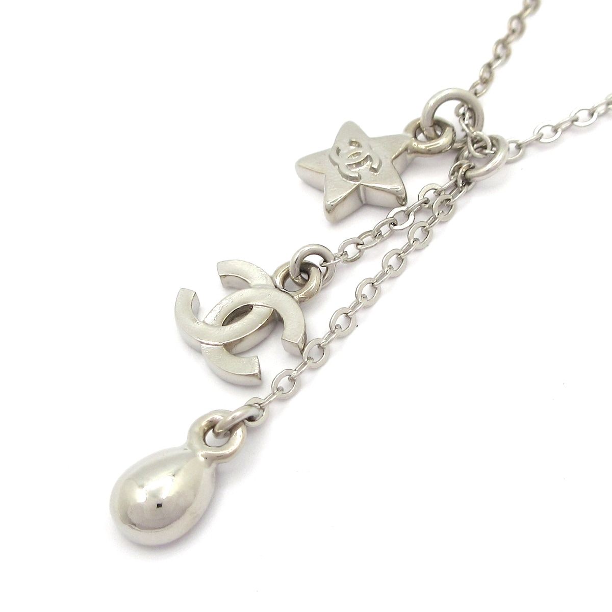 Chanel Necklace Silver CC Logo Star — view 3
