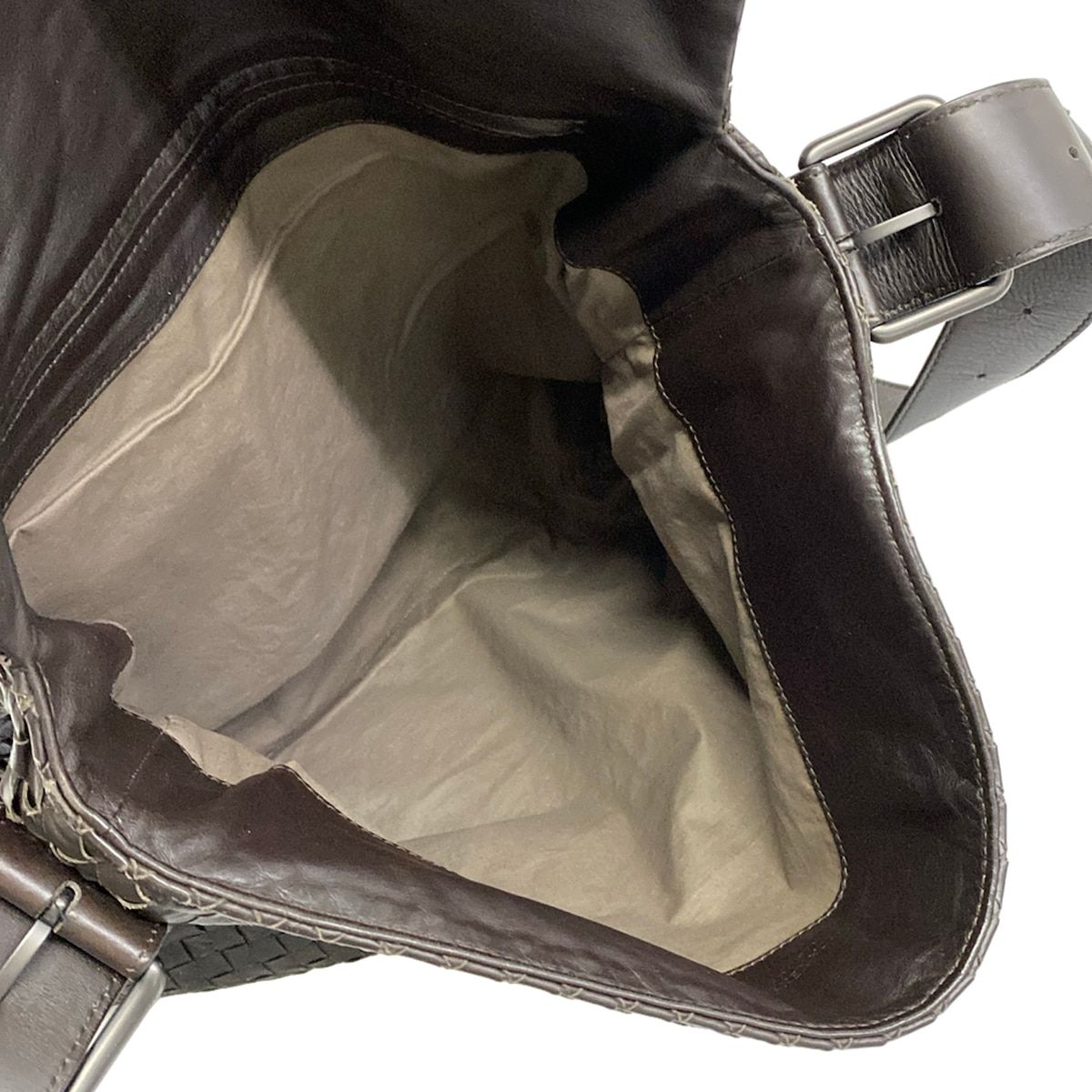 Bottega Veneta Shoulder Bag Intrecciato Dark Brown Leather — view 7