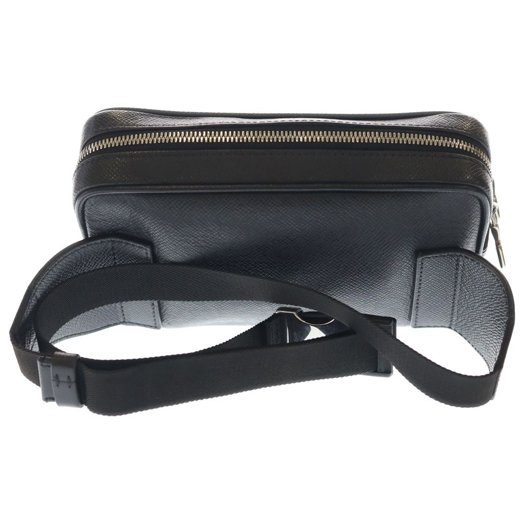 Louis Vuitton Bum Bag Taiga Leather Body Silver Black — view 2