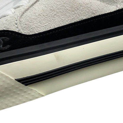 Chanel Sneakers CC Logo Suede 37 Black White — view 5