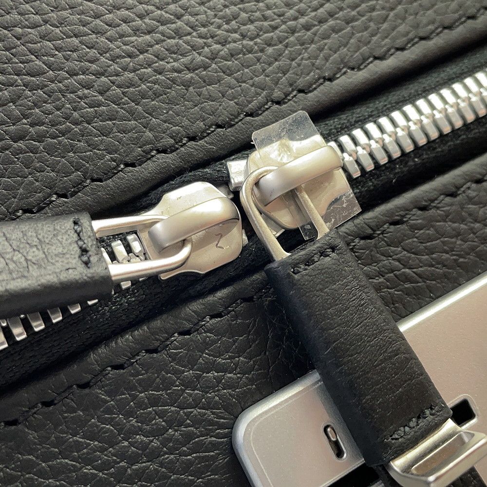Hermes Carry Case Low Ring Mobility Suitcase Black Silver Taurillon Clemence — view 6