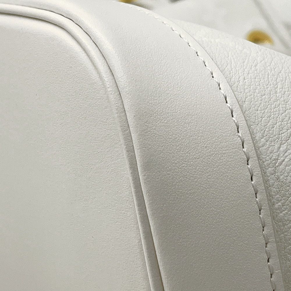Louis Vuitton Shoulder Bag Leather Monogram Petit Noe White — view 8