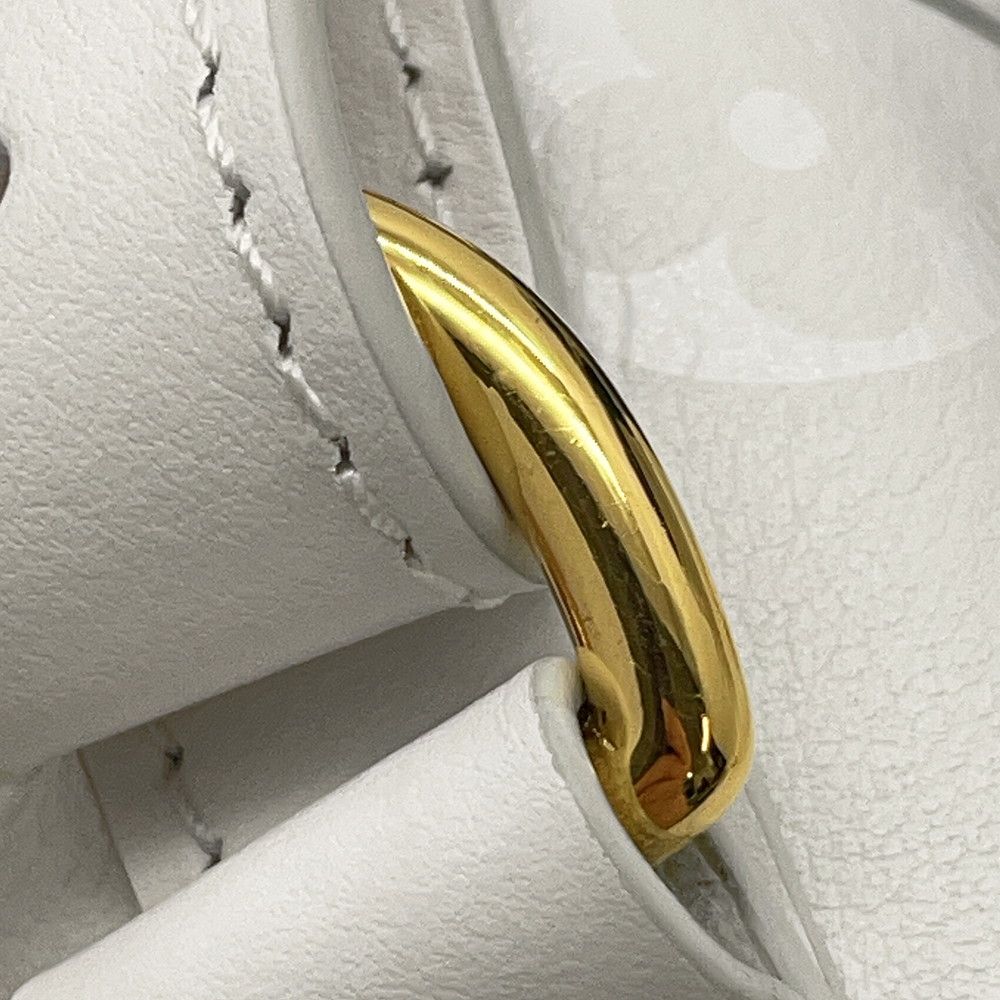 Louis Vuitton Shoulder Bag Leather Monogram Petit Noe White — view 9