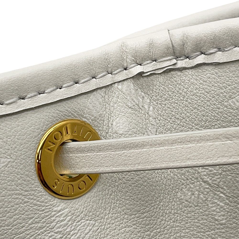 Louis Vuitton Shoulder Bag Leather Monogram Petit Noe White — view 7