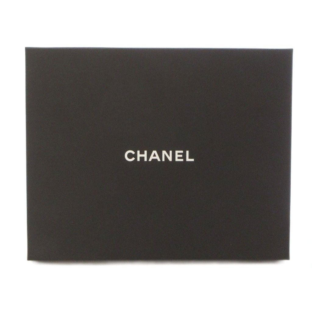 Chanel Pearl CC Logo Necklace Gold Color KH — view 8