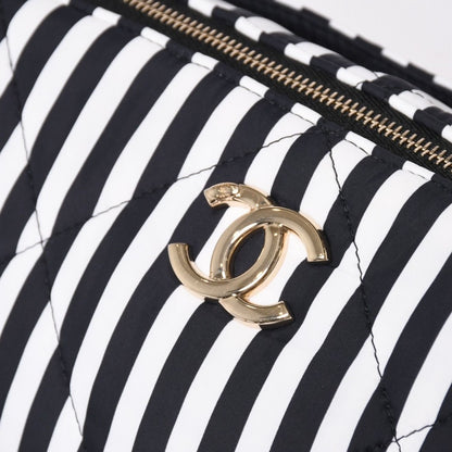 Chanel Coco Beach Hobo Large Shoulder Bag Base CC Logo — view 6