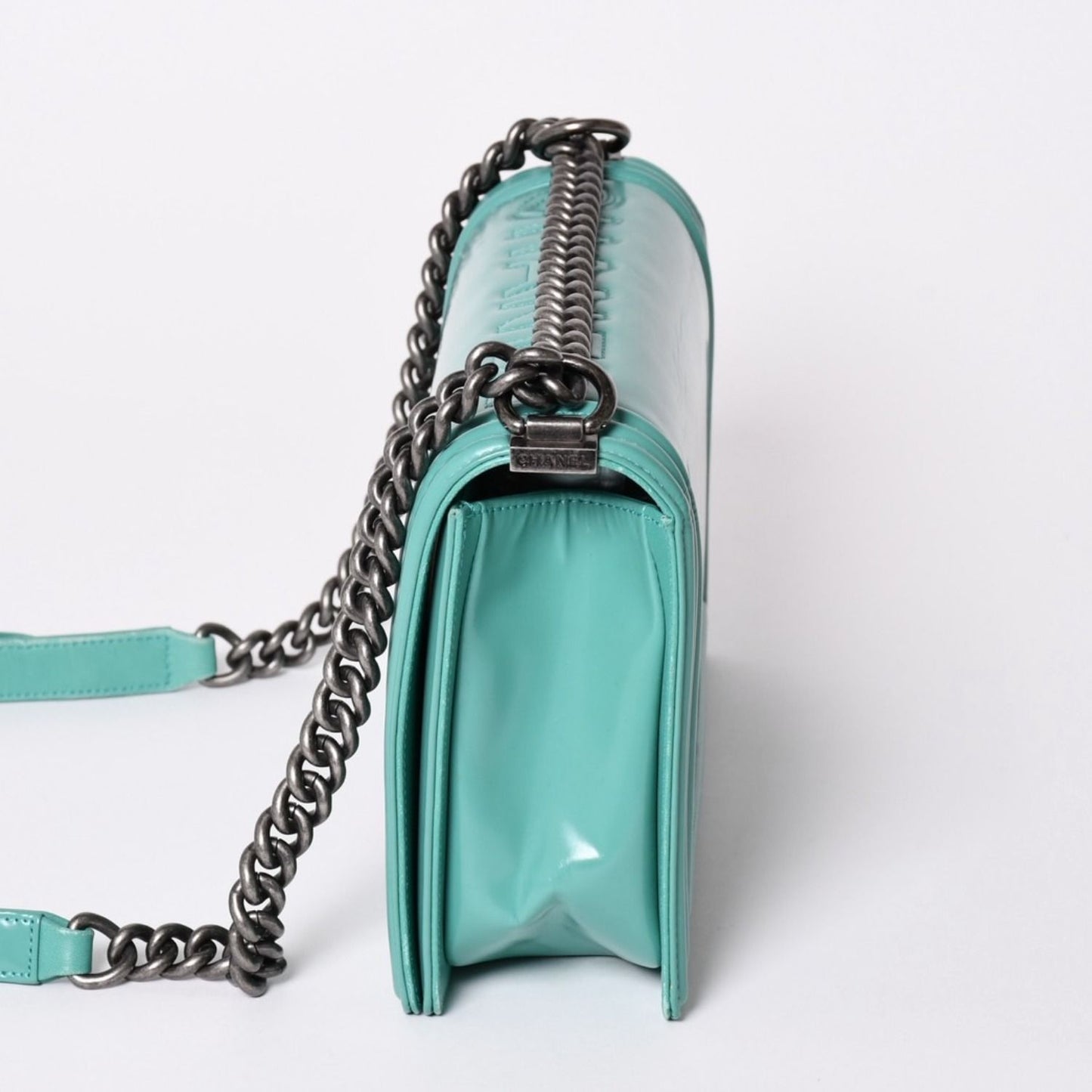 Chanel Boy Large Chain Shoulder Bag CC Logo Calfskin Turquoise — view 4