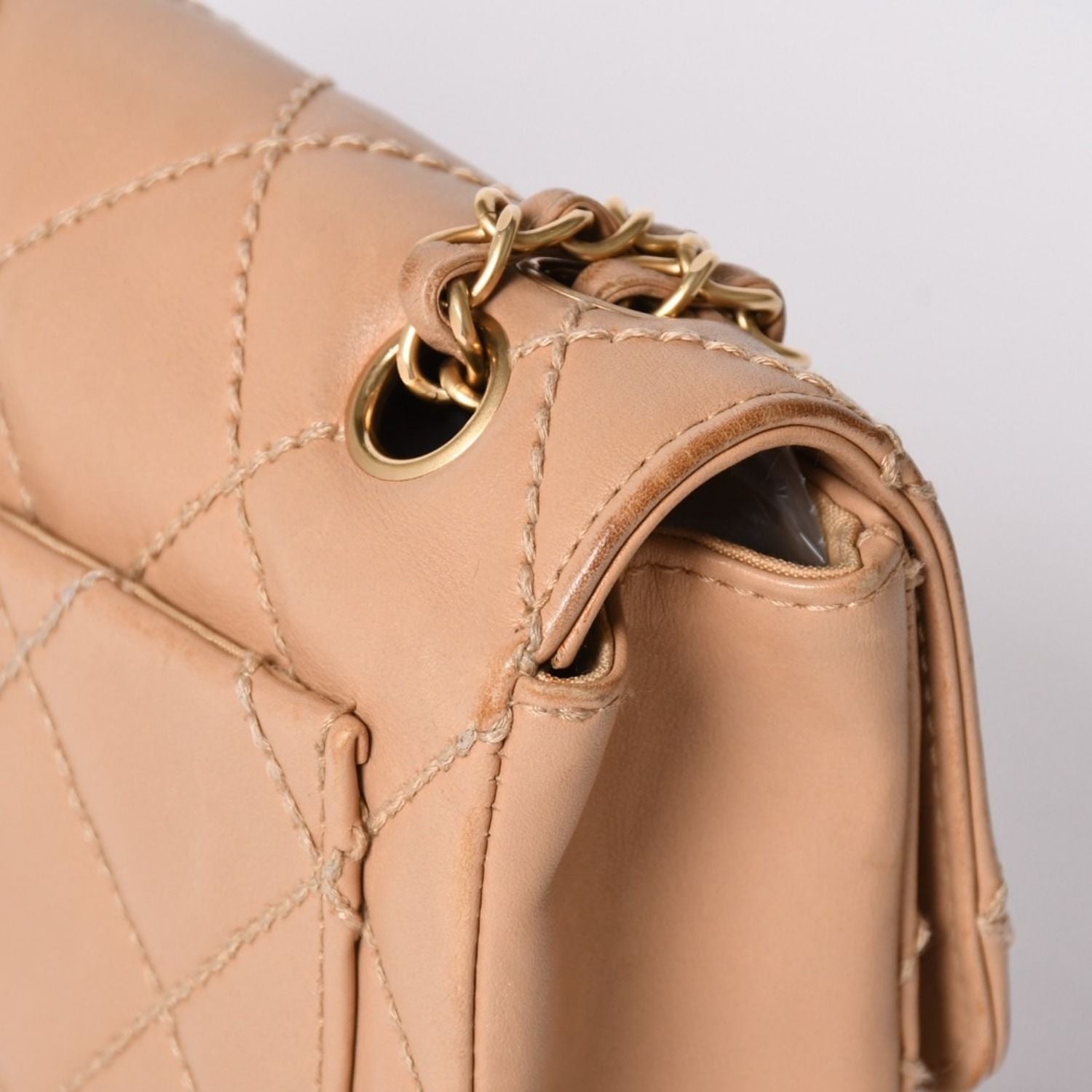 Chanel Wild Stitch Quilted 25 Chain Shoulder Bag CC Logo Calfskin Beige — view 7