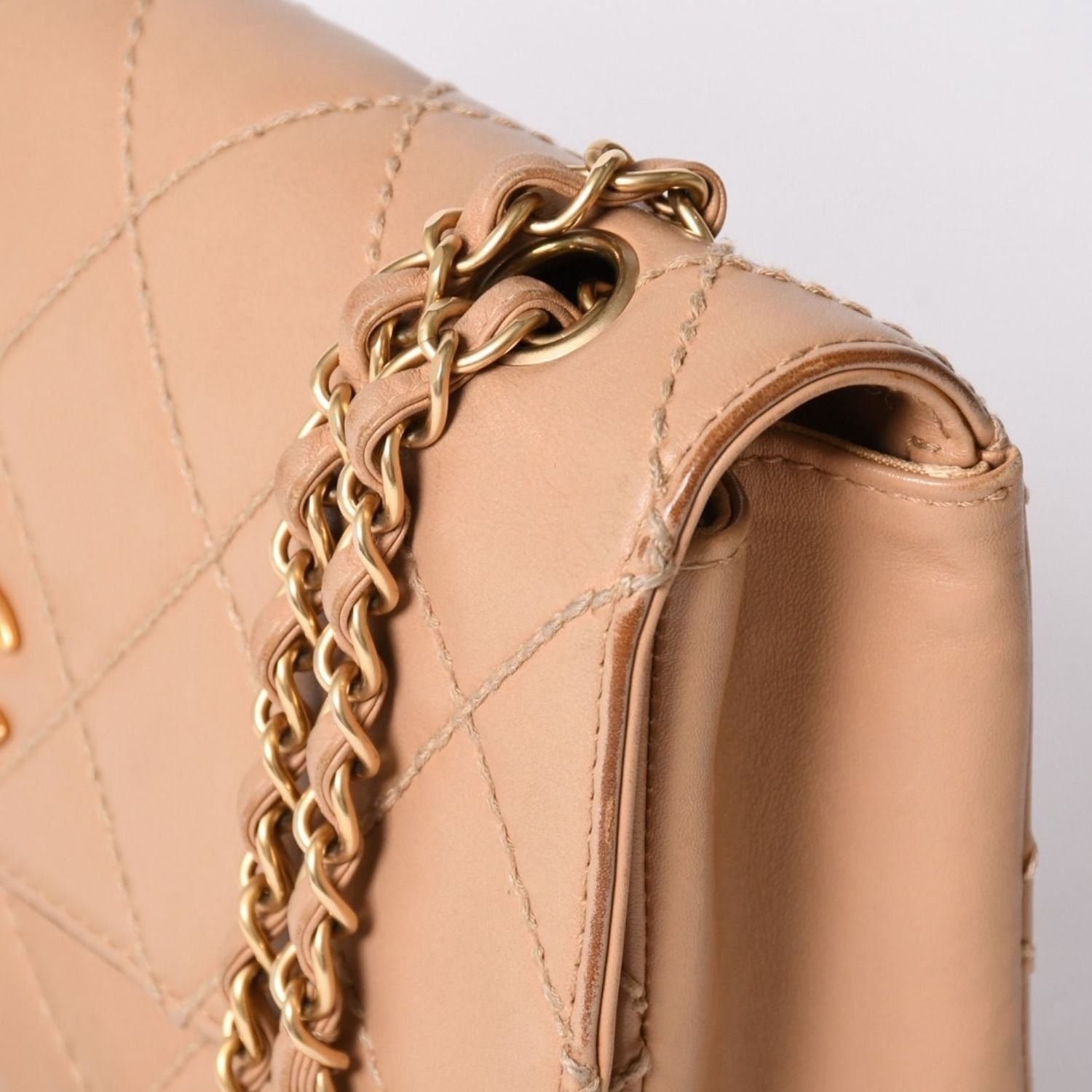 Chanel Wild Stitch Quilted 25 Chain Shoulder Bag CC Logo Calfskin Beige — view 6