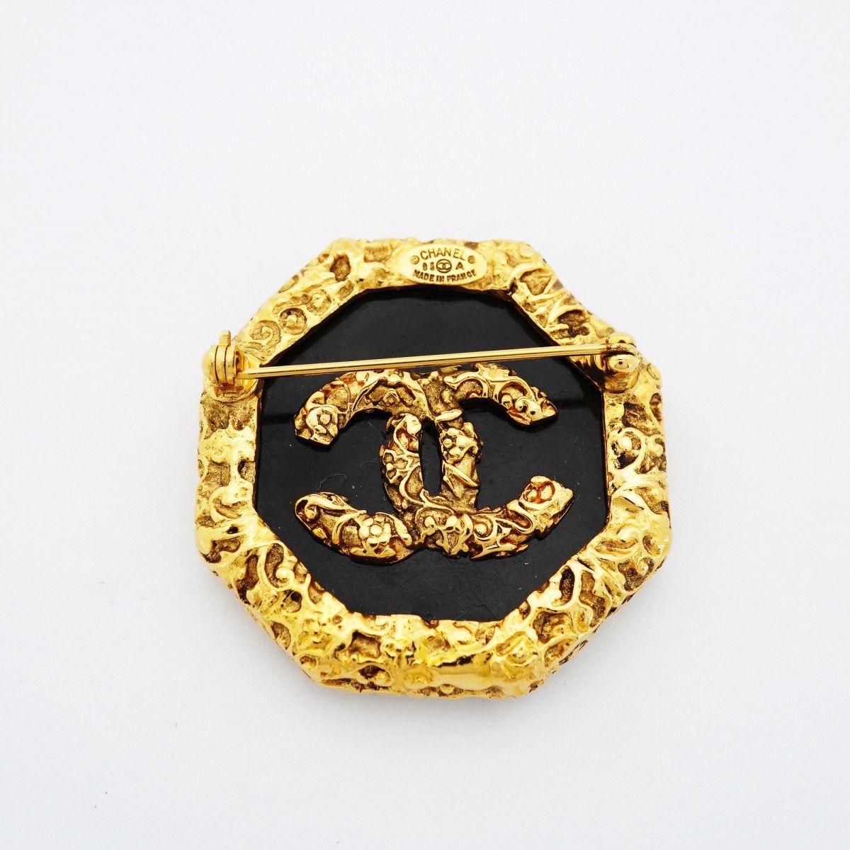 Chanel Brooch Vintage CC Logo Lava Motif Gold Plated Black Cles — view 5