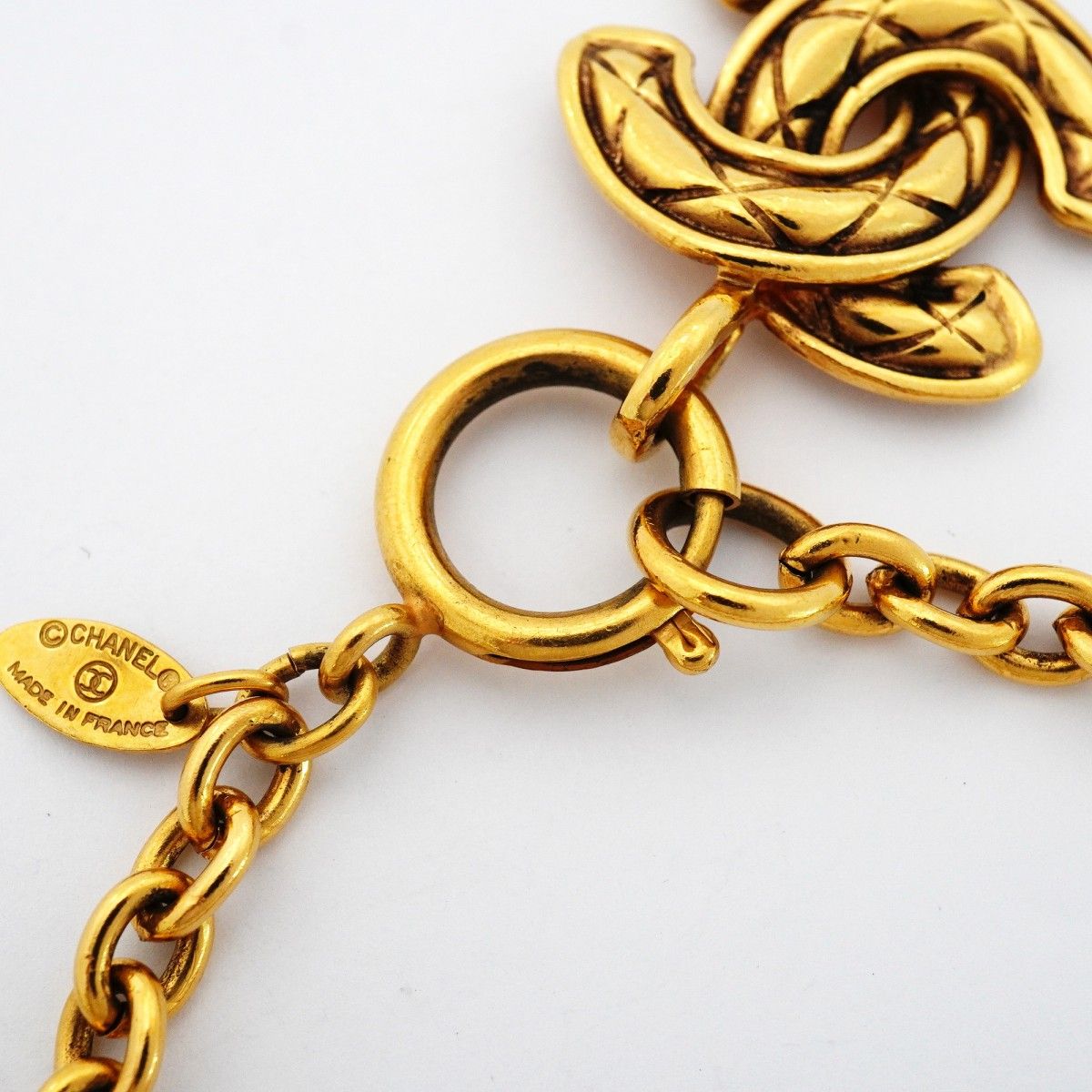 Chanel Necklace Vintage CC Logo Quilted Gold Plated — view 4