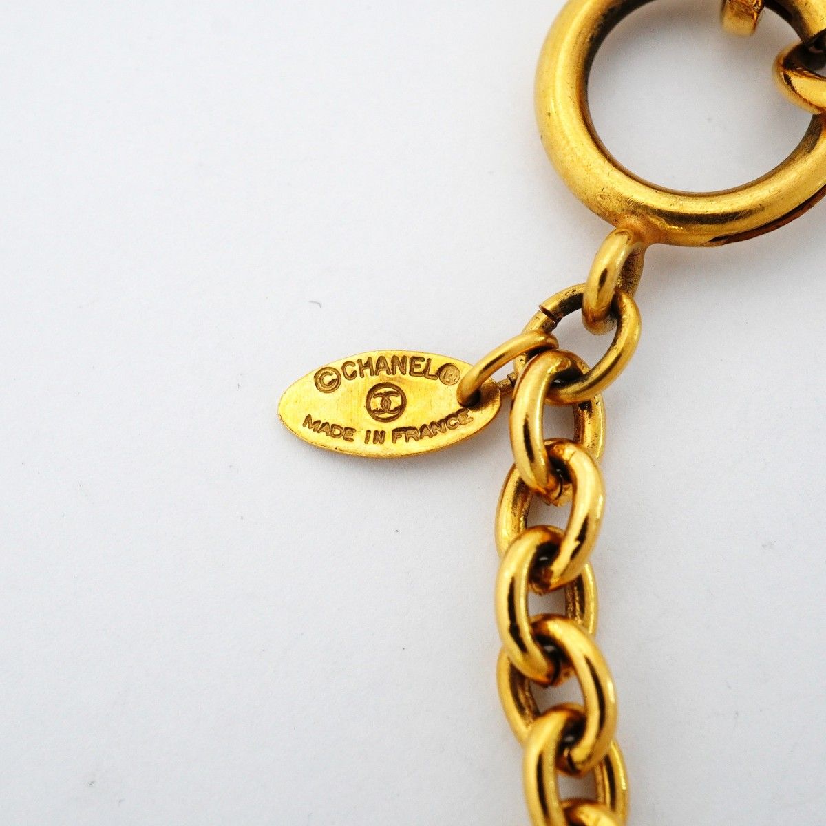 Chanel Necklace Vintage CC Logo Quilted Gold Plated — view 5