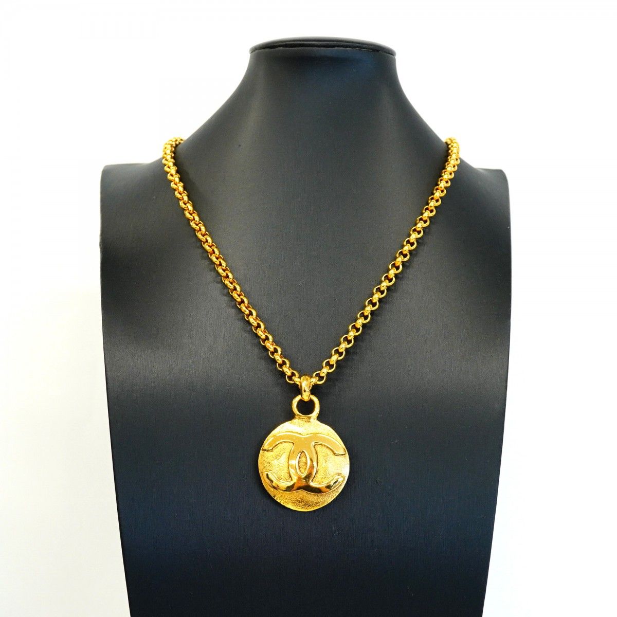 Chanel Necklace Vintage CC Logo Gold Plated — view 5