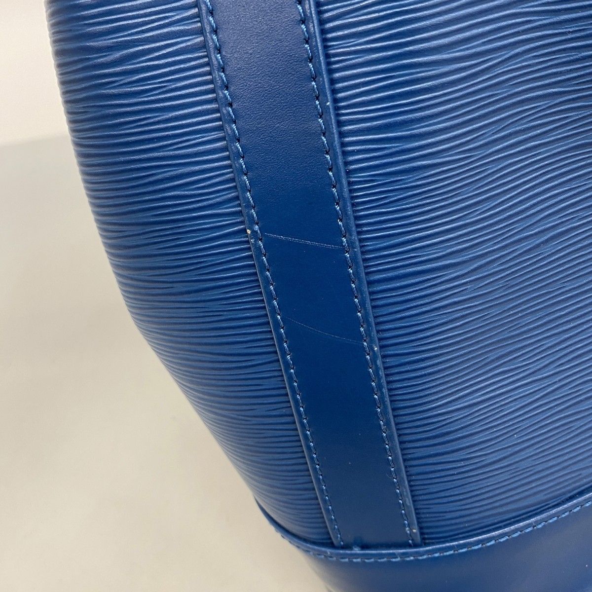 Louis Vuitton Shoulder Bag Epi Randonnee PM Toledo Blue — view 9