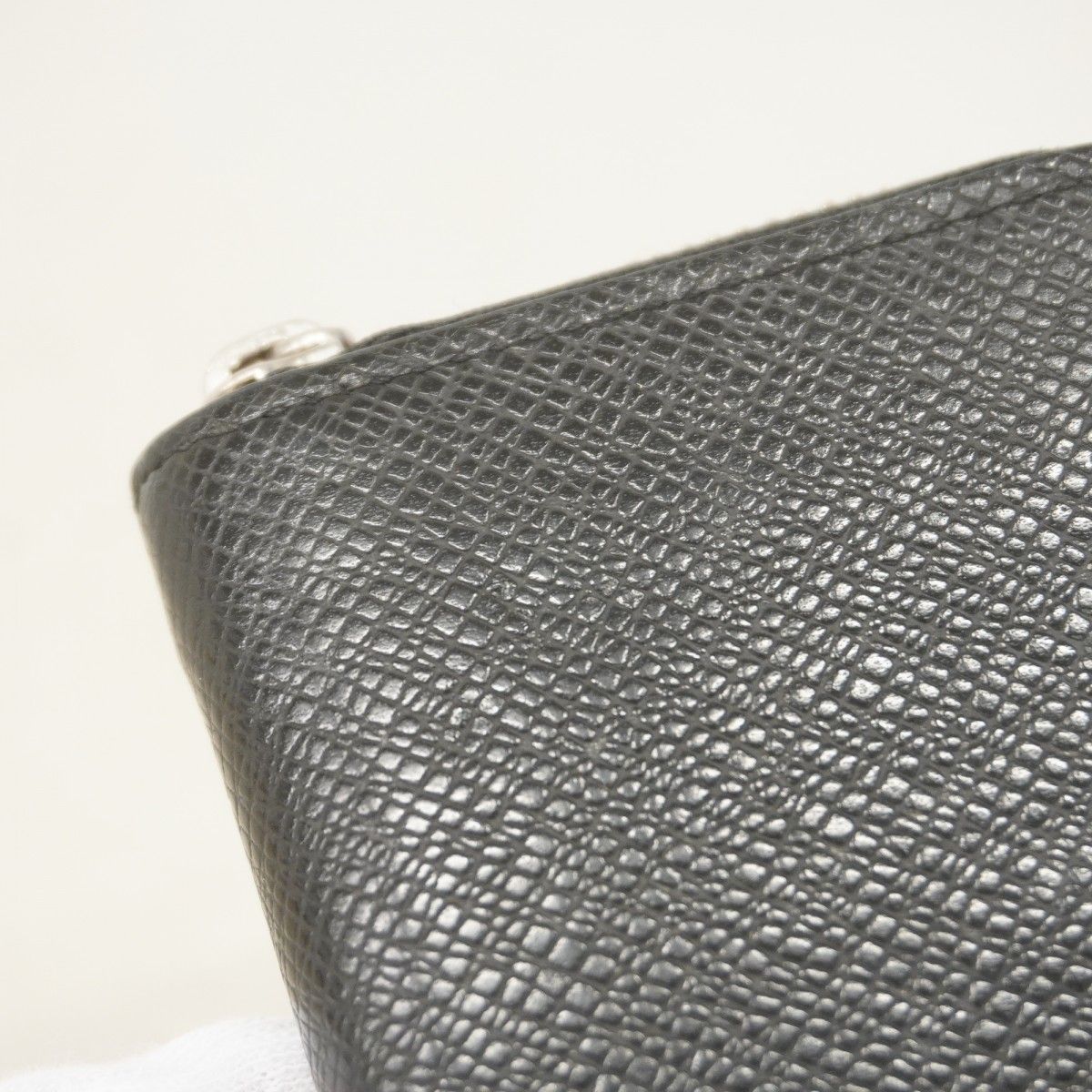 Louis Vuitton Coin Case Taiga Zippy Purse Ardoise — view 7