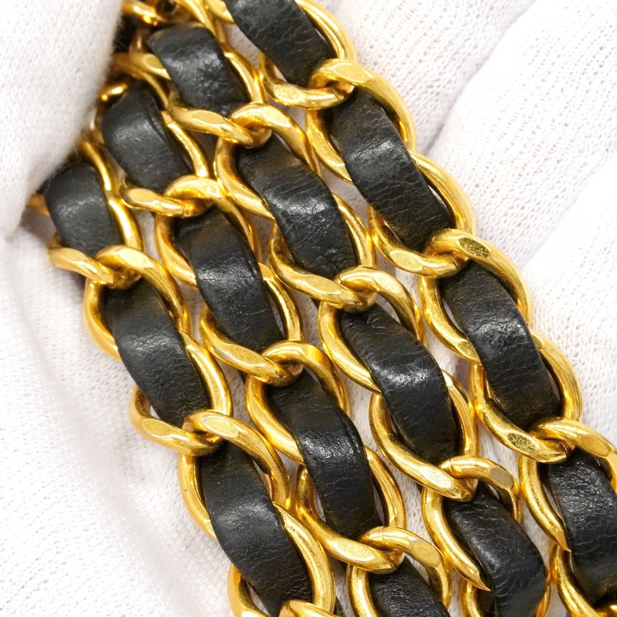 Chanel Shoulder Bag Mini Quilted Lambskin Black Gold — view 8