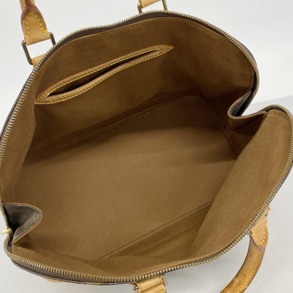 Louis Vuitton Handbag Monogram Alma Brown — view 4