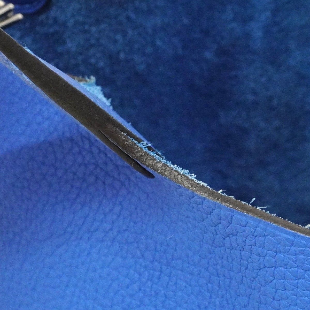 Hermes Handbag Picotin Lock PM Taurillon Clemence Mykonos Silver — view 8
