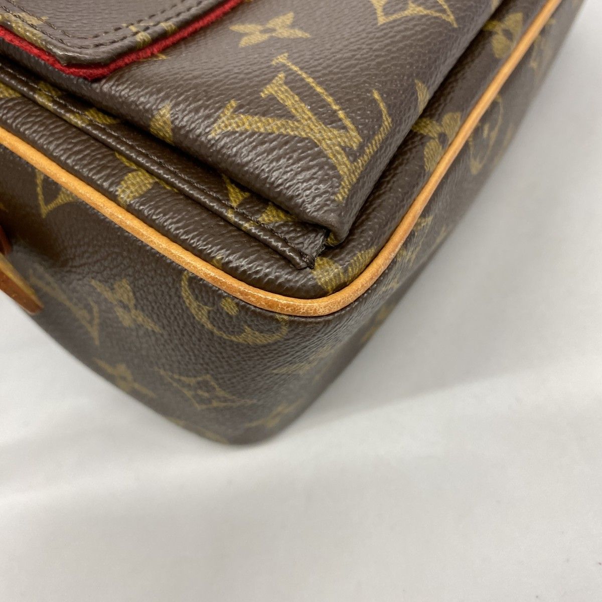 Louis Vuitton Shoulder Bag Monogram Viva Cite MM Brown — view 6